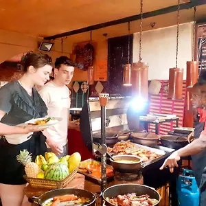  Guest house Cool Land Hot Hut & Restaurant